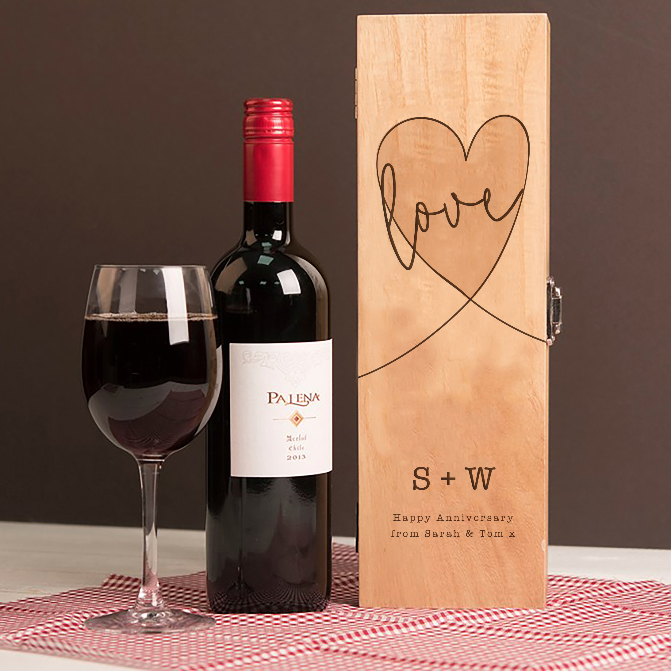 Engraved Wooden Wine Box - Love Heart