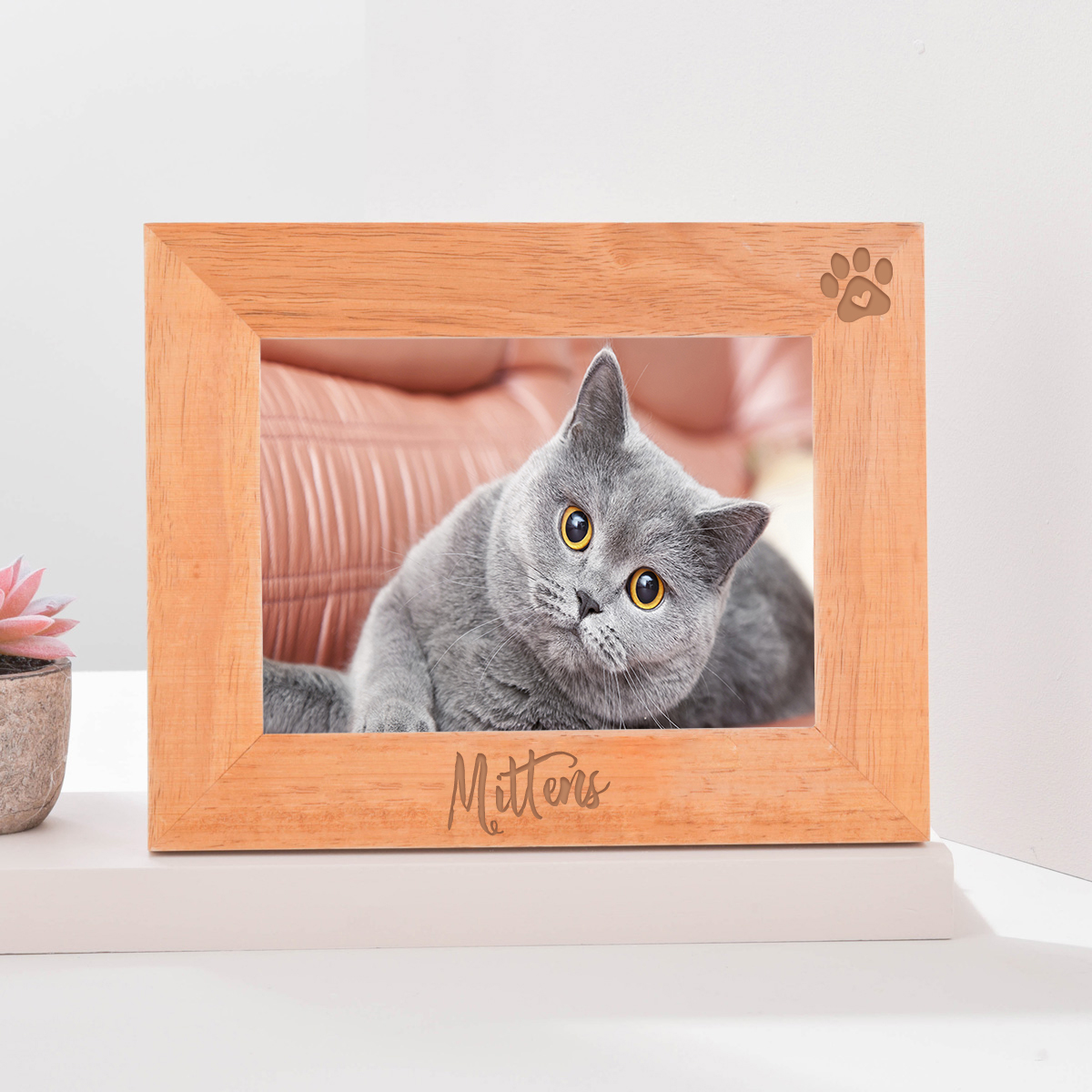 Engraved Wooden Photo Frame - Cat Paw
