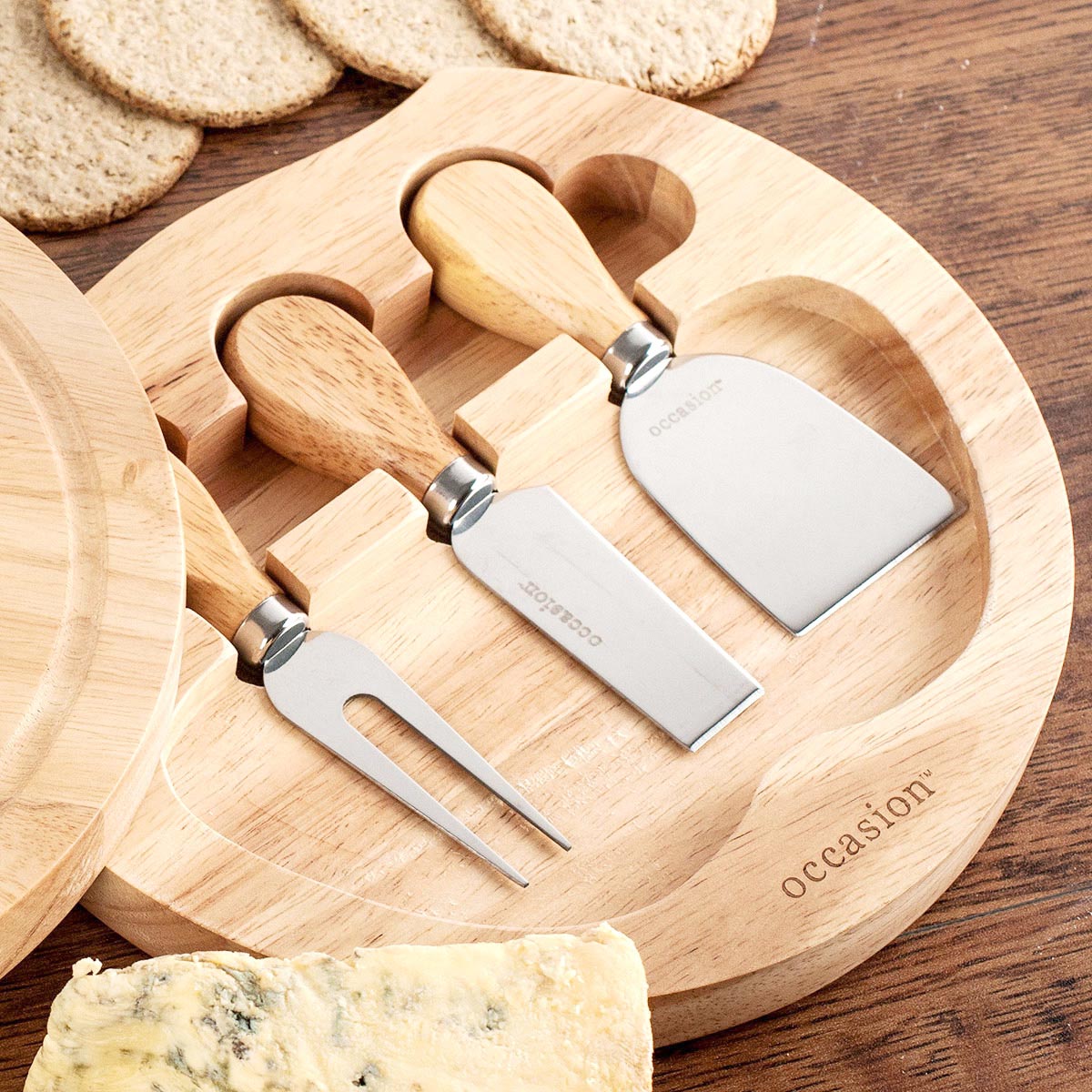 Personalised Wooden Cheeseboard Set - Cheese Lovers